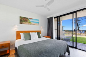 Modern 1-Bed Beachfront Getaway in Prime Location, Coolum Beach